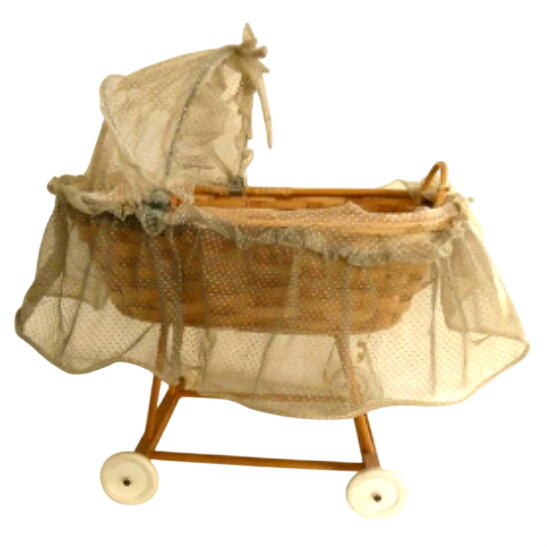 Acheter Ancien grand landau en bois sur roulettes (hauteur 56 cm) Bon état - 25,00 € Ancien grand landau en bois sur roulettes (hauteur 56 cm) Bon état - reconditionné disponible sur Label Emmaüs